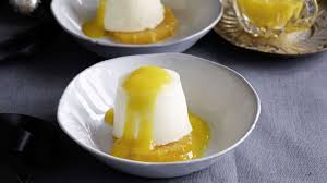Kokos Panna Cotta Mit Mangosauce Rezept Kokos Panna Cotta Panna Cotta Lebensmittel Essen