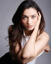 Proper Intro For :Nadia Kader 'Special Agent'