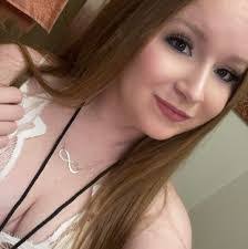 Taylor Mayes's Instagram, Twitter & Facebook