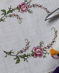 744 Begenme 2 Yorum Instagram Da Hobi Candir Gul Kanavice Hobi Pinterest Ten Alinti Alinti Kanavice Ornekleri Boncuk Desenleri Kanavice Tasarimlari