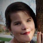 Tracey Ouzts's Instagram, Twitter & Facebook