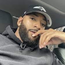 Sean Whatley's Instagram, Twitter & Facebook