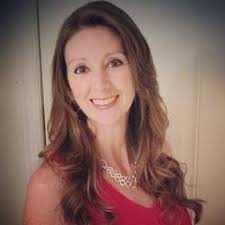 Lisa Yeater's Instagram, Twitter & Facebook