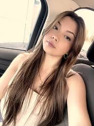 Amanda Mancha's Instagram, Twitter & Facebook