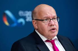See peter altmaier's compensation, career history, education, . Nach Heiko Maas Auch Peter Altmaier Nach Moglichen Corona Kontakten In Quarantane Politik Stuttgarter Nachrichten