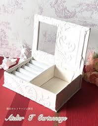 人気の壁紙でジュエリーボックス エンボスペーパーと指輪差しが人気です 壁紙 ボックス 可愛い壁紙
