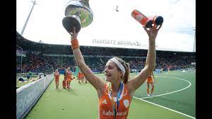 Dutch field hockey player eva de goede plays for the dutch club ah&bc as a midfielder. Eva De Goede The Most Complete Player In Hockey Youtube