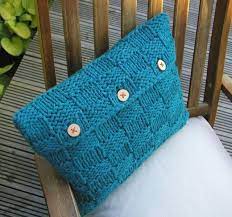 Decorate your home with these amazing free throw pillow and cushion knitting patterns, from easy knit patterns to intermediate to more complex pillow patterns for the experienced knitting, no matter what you are looking for you will find it here! Pillow Knitting Patterns In The Loop Knitting