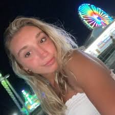 Veronica Caputo (@veronicacaputo_)