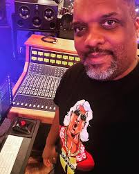 Live music at Nouvines in Manteo