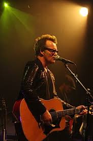 Axel bauer, né en 1961, est un chanteur survolté que le monde a pu découvrir en 1983 avec cargo de nuit. Ø£ÙƒØ³Ù„ Ø¨Ø§ÙˆØ± ÙˆÙŠÙƒÙŠØ¨ÙŠØ¯ÙŠØ§