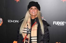 Sep 06, 2020 · kerry katona, natasha hamilton and liz mcclarnon have made no secret of the explosive atomic kitten feud that tore the band apart in 2018. Kerry Katona Deshalb Wurde Sie Ein Atomic Kitten Bandmitglied