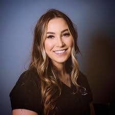 Trisha Decker's Instagram, Twitter & Facebook