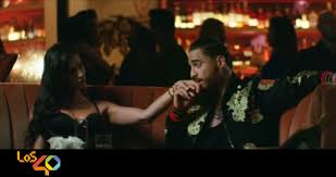 A su vez, 20 días después de su estreno en youtube acumula casi 110 millones de reproducciones. Quienes Son Las Dos Chicas Que Pasan El Rato Junto A Maluma Y Marc Anthony Musica Los40