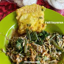 Horog-horog adalah makanan khas Jepara yang terbuat dari tepung pohon aren.  Cocok banget dimakan sama pecel nih. Ada yang pernah nyobain? Pecel  Nusantara 📍Jobokuto, Jepara #jepara #kulinerjepara #jeparahariini  #infoseputarjepara #explorejepara #pecel ...