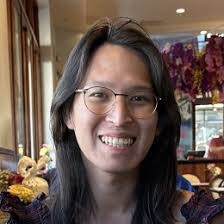 Sara Wexler's Instagram, Twitter & Facebook