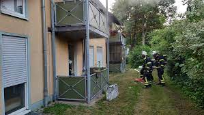 Nur geldautomat der deutsche bank ( 2.2 km ) geschlossen. Fw Do Wohnungsbrand In Einem Mehrfamilienhaus In Lutgendortmund Rauchmelder Presseportal