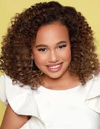 Melanie Eversole's Instagram, Twitter & Facebook