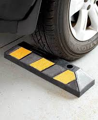 Highly Visable Rubber Heavy Duty Parking Curb Parking Stop Stopper For Garage Parking Curb Garage Hacks Garage Renovation