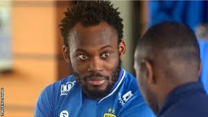 Selain berkarir dalam sepak bola, bek andalan persib bandung, tony sucipto ternyata memulai langkah baru dengan terjun ke dalam dunia bisnis. Michael Essien Ghanaian Joins Indonesian Side Persib Bandung Bbc Sport