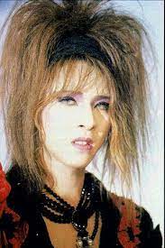 yoshiki you can really see his grey eyes in this picture gray eyes glay jrock