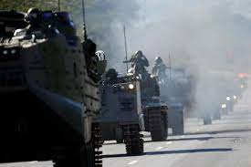 Despliega una larga caravana de tanques abrams cerca de la frontera con bielorrusia, en el marco de unas operaciones de la otan. Xb 7ykynihzybm