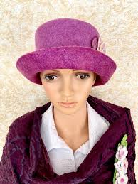 Felted Hat "raspberry in Cream", Elegant Felt Hat, Wool Hat With Brooch,  Handmade Felted Hat, Gatsby Style Hat