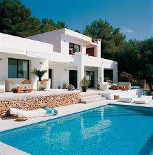 Modern White House Design With Swimming Pool In Ibiza Freshnist Mediterranean Style Homes Mediterranean Homes Architecture House