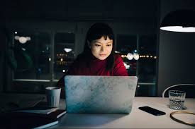 Working Crazy Hours Is Exhausting Draining And Painful But Sorry Entrepreneurs It S Necessary Entrepreneur Business Women Working Late