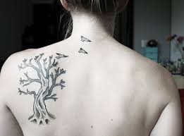 Tree Tattoo On The Shoulder Blade Bird Tattoos For Women Shoulder Tattoos For Women Tattoos