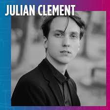 Die HMT »Felix Mendelssohn Bartholdy« Leipzig entsendet zwei Sänger*innen  und zwei Quartette zum Wettbewerb: Julian D. Clement begann seinen  sängerischen Weg bei den Chorknaben Uetersen. Seit 2017 studiert er bei  Prof. Roland
