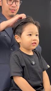 Mau jadi Sergio Ramos kenapa jadi Sergio Rames.. ya namanya juga muka ga  ngedukung guys.. plus hairline saya uda mulai mundur.. 😅 Jadi Ramos ini  punya belahan yg unik.. dr pinggir melintang