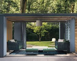 Du salon de jardin en résine tressée au salon de jardin en bois en passant par le salon de jardin en alu, vous trouverez dans ce rayon des ensembles table + chaises de jardin aux tendances les plus actuelles et de grande qualité au meilleur prix. Mobilier De Jardin En Teck Rotin Bois Resine Alu Jbs Wellness