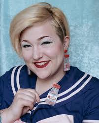 Vicki Evers's Instagram, Twitter & Facebook