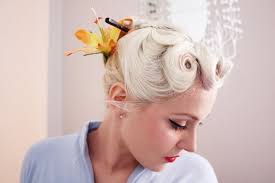 THE FIVE MINUTE-PINUP'ISH-TIKI INSPIRED-HAIRDO