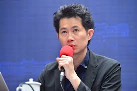 宅神公開露骨情話：舌燦蓮花不輸丁允恭 4.完整新聞內容︰ 記者崔子柔／綜合報導 行政院發言人丁怡銘指控北市牛肉麵冠軍店家使用萊牛，結果店家拿出檢驗合格證明清白 ，丁怡銘、蘇貞昌先後登門向店家道歉。宅神朱學恒指出，丁怡銘曾傳與美女議員婚外情. å› ç‰›è‚‰éºµå¤±è¨€è¾­å®˜4å€‹æœˆä¸æ€¡éŠ˜å›žé‹ä»»æ©Ÿè¦é¡§å•æœˆé ˜12è¬ è¦èž Nownewsä»Šæ—¥æ–°èž