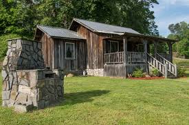 Discover the best things to do for a magical trip into the heart of the smoky mountains and get ready to fall under the spell of this north carolinian gem. Deep Creek Log Cabin Rentals Bryson City Nc Mountains