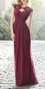 Pin By Gladys Channels On Vestidos De Noche Burgundy Bridesmaid Dresses Lace Chiffon Bridesmaid Dress Bridesmaid Dresses Marsala