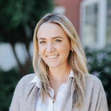 Ali Nichols's Instagram, Twitter & Facebook