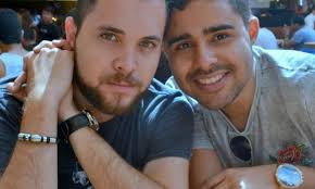 Tratamentos de 'cura gay' ainda são ameaça a homossexuais