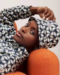 Leslie Box's Instagram, Twitter & Facebook