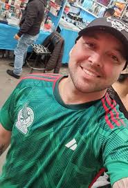 Just a quick update, I'm gonna take Monday and Tuesday off from the bar.  I've just booked a flight to Tenerife south tomorrow morning for me and my  son. I managed to