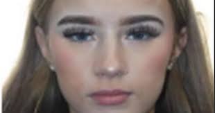 Live as Kiera, 17, disappears