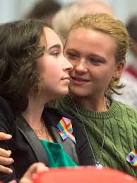 Students, UT prof among those urging school board to vote against  harassment policy change