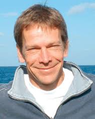 Ocean-atmosphere trace gas exchange