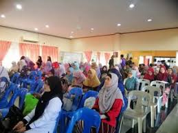 Pada tahun 1961, kolej vokasional dato' lela ini berganti nama sekolah latihan perusahaan dengan penawaran kursus selama dua tahun untuk pelajar dewasa, dan dikenali sebagai sekolah pertukangan luar bandar. Icycle Global