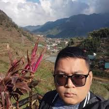 今天早上一起来，FB又被封号了！ 原因是我Po的数码宝贝有诱拐儿童成分！  往下拉有审复，就按了，写了一堆证明童年是美好的，过了半小时跟我说Ai侦测错误！ 真的有够需要现在的FB都用Ai，都乱封号！