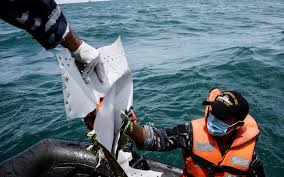A passenger airplane crashed in the java sea in indonesia on saturday and search and rescue teams have said they found some of the debris. Sriwijaya Air Crash Indonesia S Black Box Locator Damaged Rnz News
