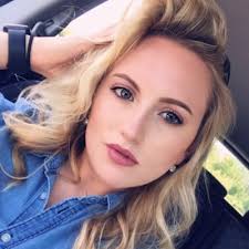 Kayla Christine (@kayitsok)