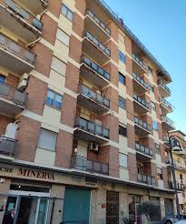 Appartamento in vendita in via Giuseppe Mezzacapo s.n.c, Sala Consilina —  idealista, N.1 in Italia